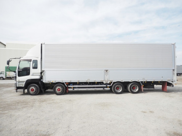 いすゞ ギガ ウイング車 大型 QKG-CYJ77A 年式 H26[写真14]