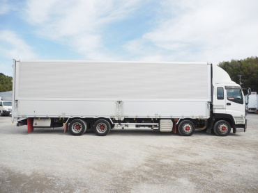 いすゞ ギガ ウイング車 大型 QKG-CYJ77A 年式 H26[写真09]