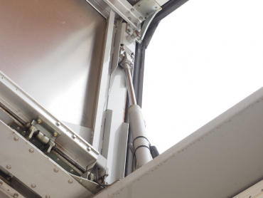 いすゞ ギガ ウイング車 大型 QKG-CYJ77A 年式 H26[写真19]