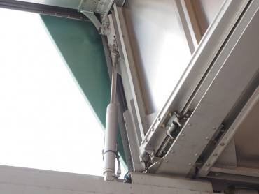 いすゞ ギガ ウイング車 大型 QKG-CYJ77A 年式 H26[写真18]