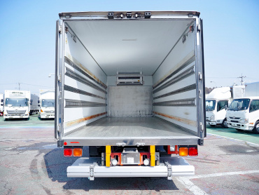 いすゞ フォワード 冷凍バン 中型 2PG-FRR90T2 年式 H30[写真14]