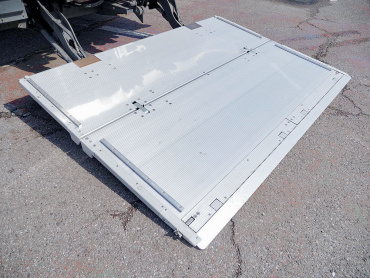 いすゞ フォワード 冷凍バン 中型 2PG-FRR90T2 年式 H30[写真20]