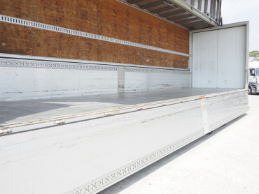 いすゞ ギガ ウイング車 大型 QKG-CYJ77A 年式 H26 [写真20]