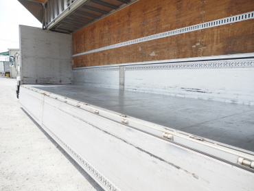 いすゞ ギガ ウイング車 大型 QKG-CYJ77A 年式 H26 [写真19]