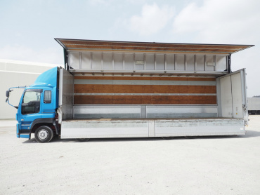 いすゞ ギガ ウイング車 大型 QKG-CYJ77A 年式 H27 [写真16]