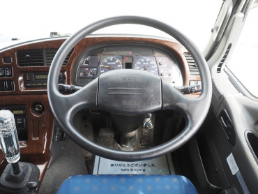 いすゞ ギガ ウイング車 大型 QKG-CYJ77A 年式 H26[写真29]