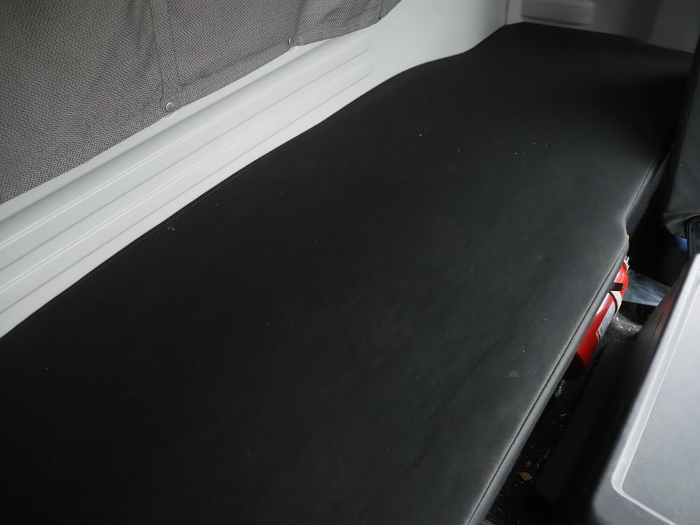 いすゞ ギガ ウイング車 大型 QPG-CYJ77B 年式 H28[写真34]