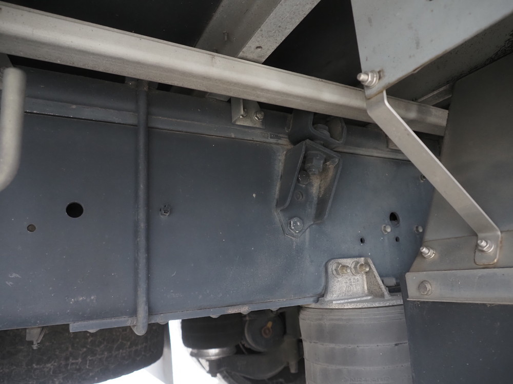 いすゞ ギガ ウイング車 大型 QPG-CYJ77B 年式 H28[写真39]