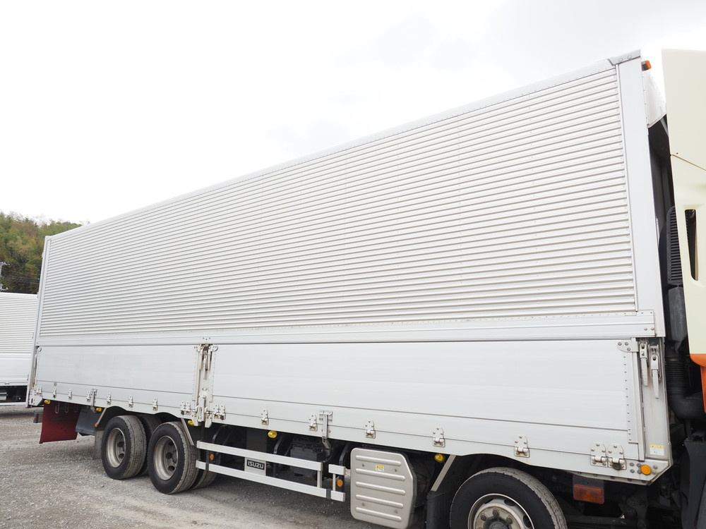 いすゞ ギガ ウイング車 大型 QKG-CYJ77A 年式 H26[写真09]