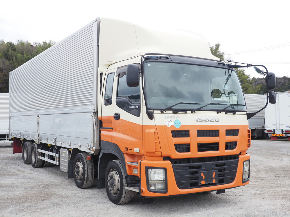 いすゞ ギガ ウイング車 大型 QKG-CYJ77A 年式 H26[写真04]