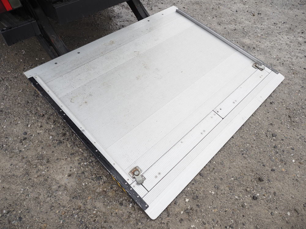 いすゞ エルフ バン車 小型 TPG-NMS85AN 年式 H30[写真14]