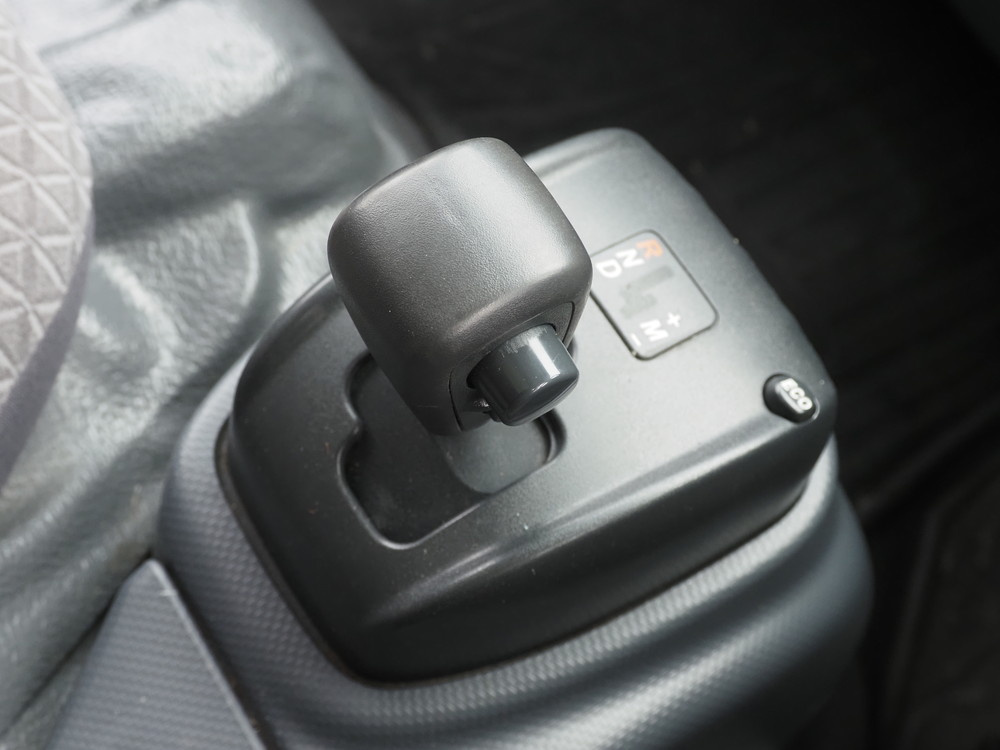 いすゞ エルフ バン車 小型 TPG-NMS85AN 年式 H30[写真19]