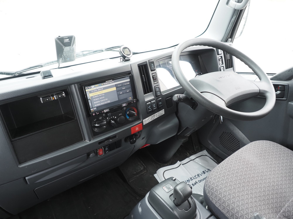 いすゞ エルフ バン車 小型 TPG-NMS85AN 年式 H30[写真18]