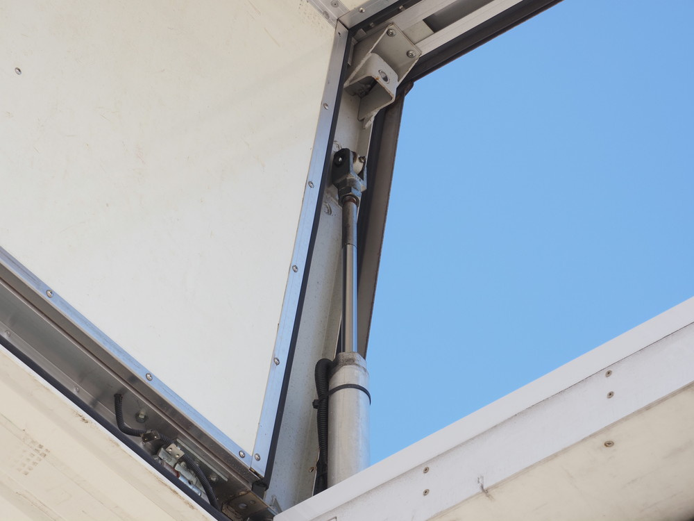 いすゞ ギガ 冷凍ウイング 大型 2PG-CYL77C 年式 R1[写真15]