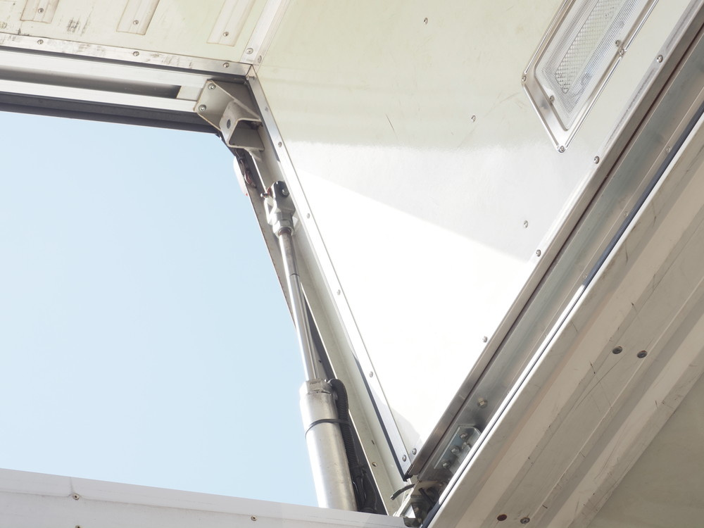 いすゞ ギガ 冷凍ウイング 大型 2PG-CYL77C 年式 R1[写真11]