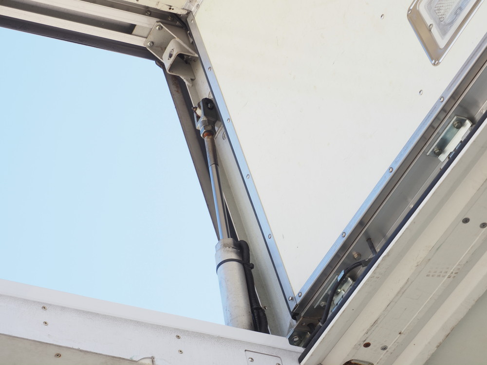 いすゞ ギガ 冷凍ウイング 大型 2PG-CYL77C 年式 R1[写真14]