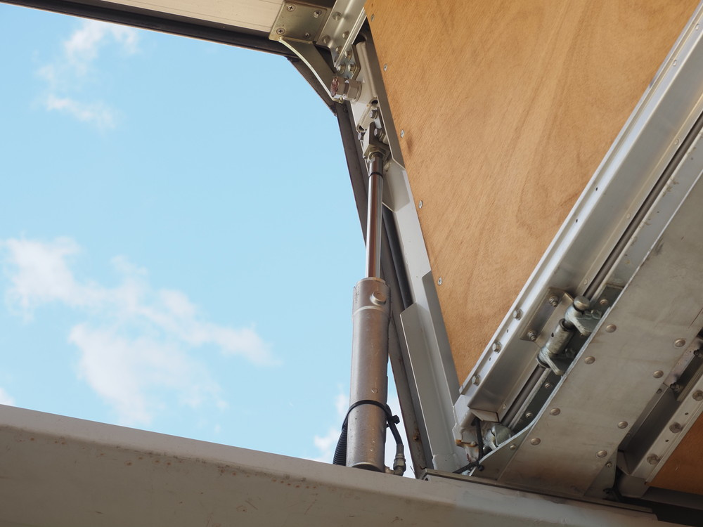 日野 プロフィア ウイング車 大型 LDG-FW1EXBG 年式 H22[写真14]