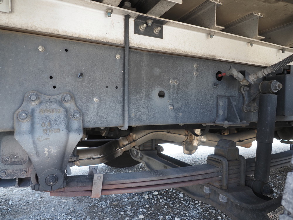 いすゞ ギガ 冷凍バン 大型 QPG-CYJ77B 年式 H28[写真33]