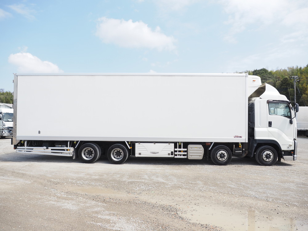 いすゞ ギガ 冷凍バン 大型 QPG-CYJ77B 年式 H28[写真07]