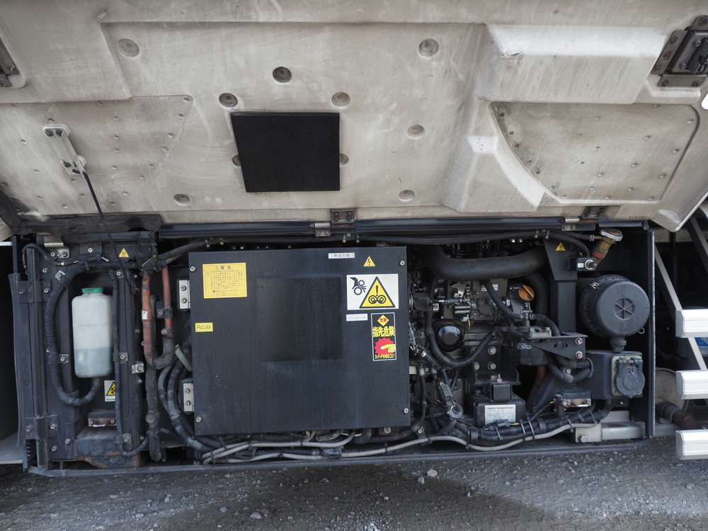 いすゞ ギガ 冷凍バン 大型 QPG-CYJ77B 年式 H28[写真09]