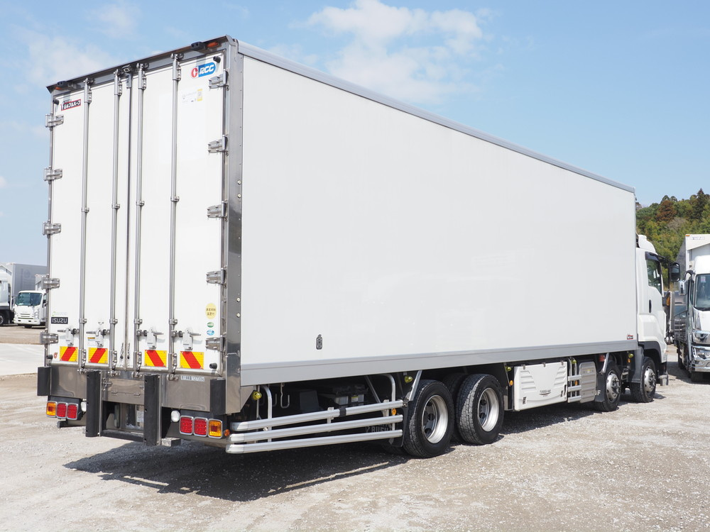 いすゞ ギガ 冷凍バン 大型 QPG-CYJ77B 年式 H28[写真04]