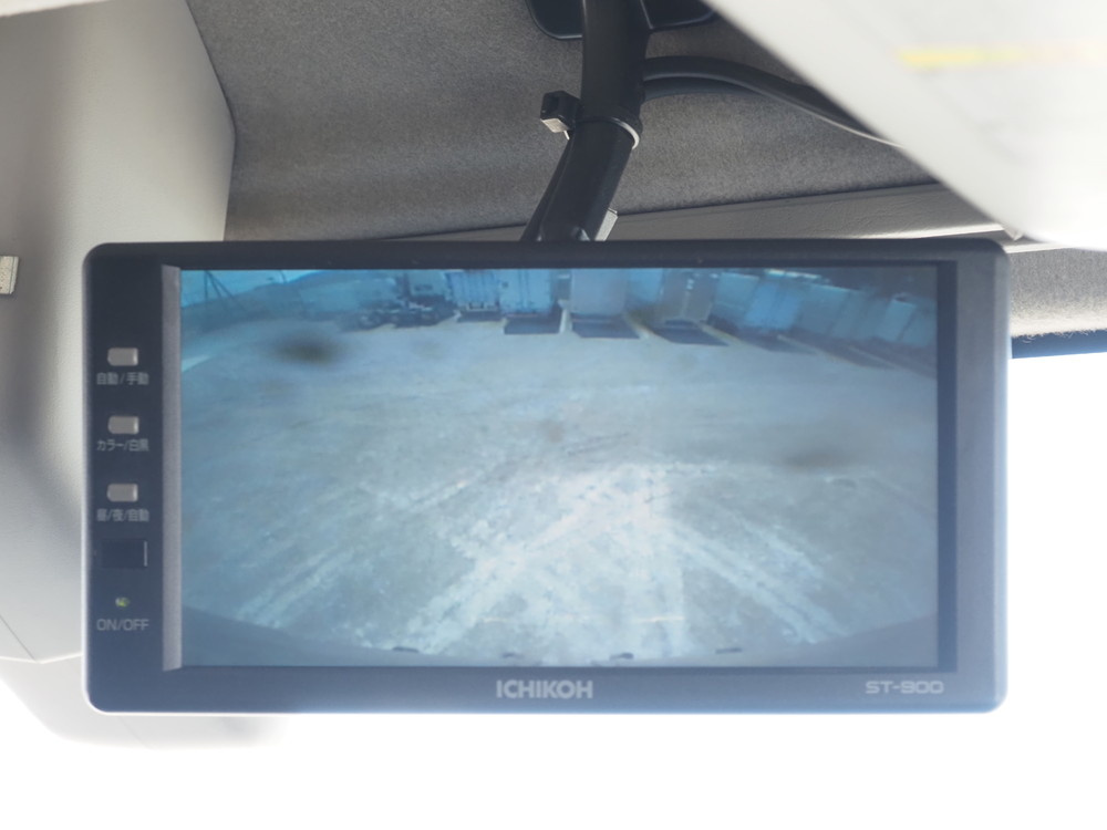 いすゞ ギガ 冷凍バン 大型 QPG-CYJ77B 年式 H28[写真25]