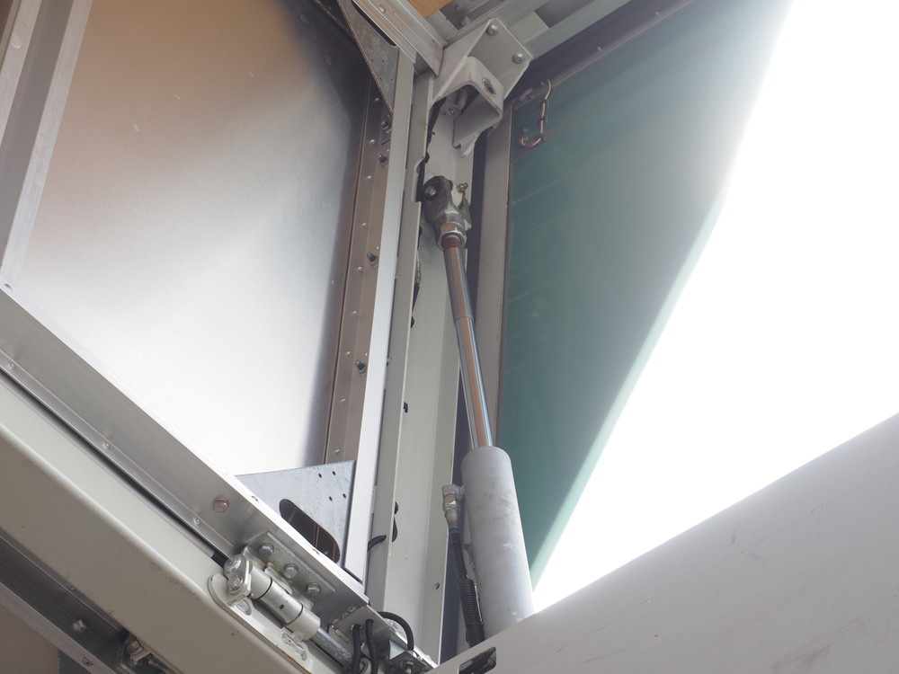 日野 プロフィア ウイング車 大型 2DG-FW1AHG 年式 H30[写真12]