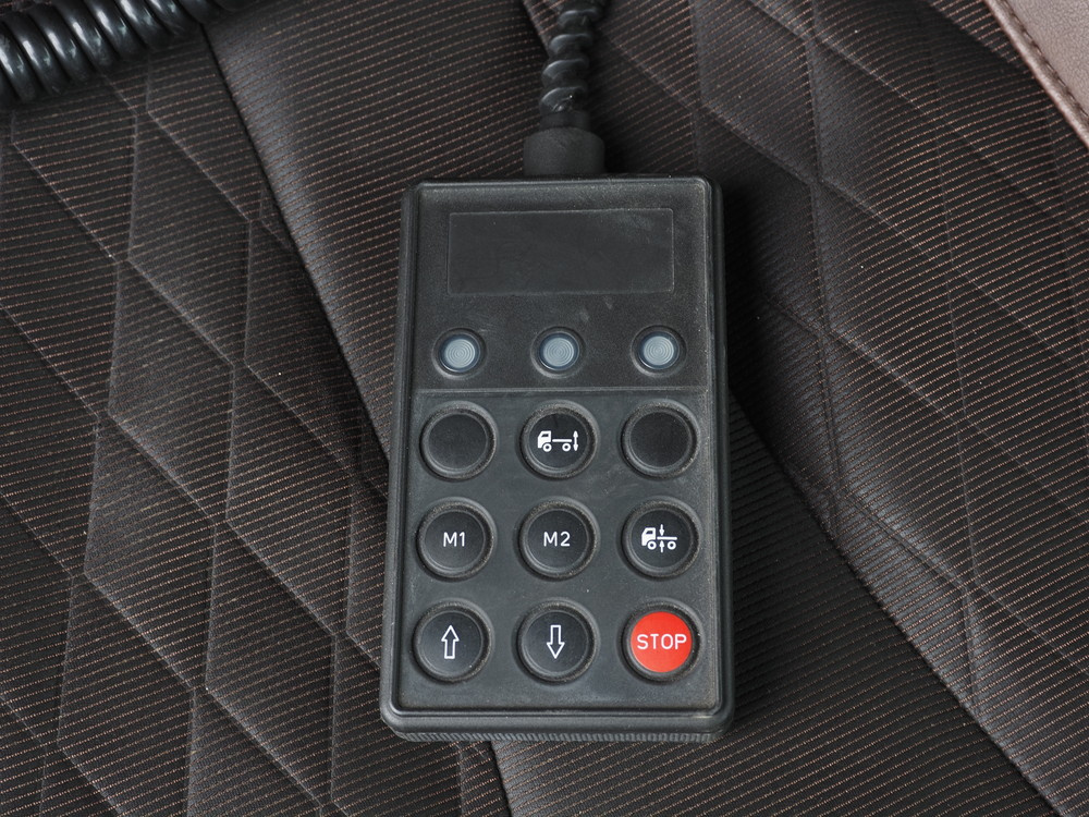 日野 プロフィア ウイング車 大型 2DG-FW1AHG 年式 H30[写真36]