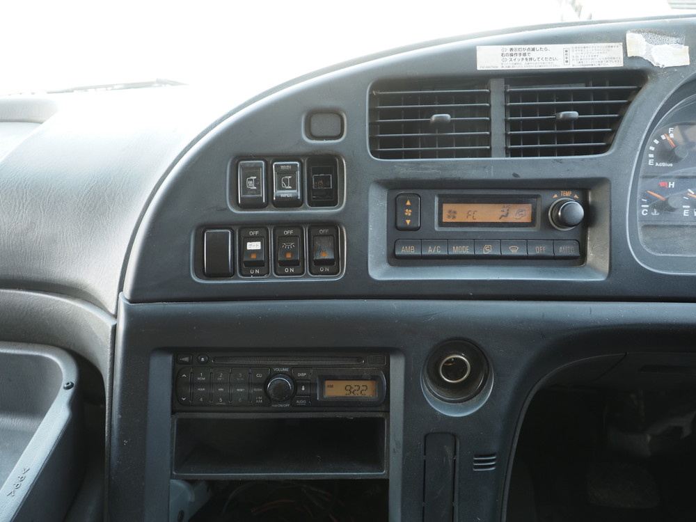 いすゞ ギガ ウイング車 大型 LKG-CYJ77A 年式 H23[写真32]