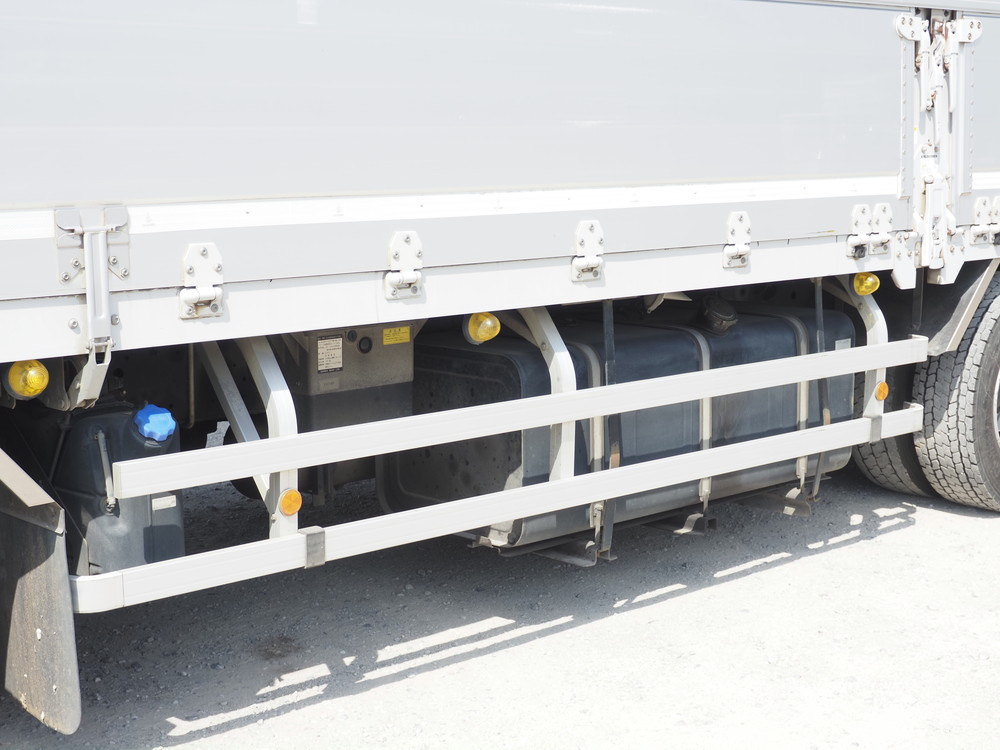 いすゞ ギガ ウイング車 大型 LKG-CYJ77A 年式 H23[写真15]