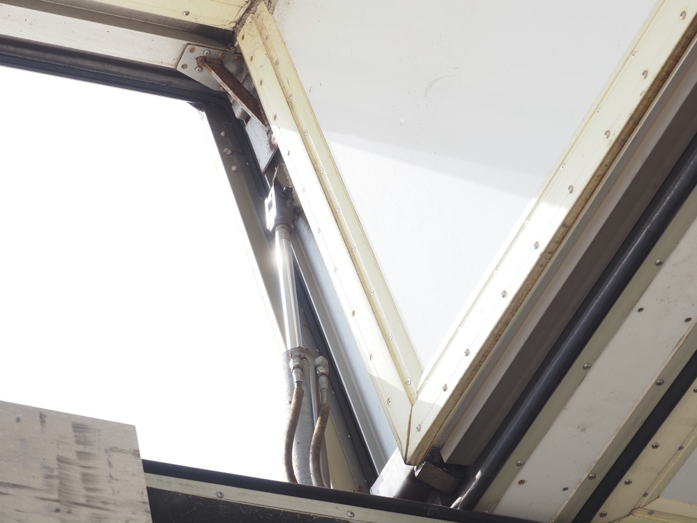 三菱ふそう スーパーグレート 冷凍ウイング 大型 QPG-FS64VZ 年式 H27[写真21]