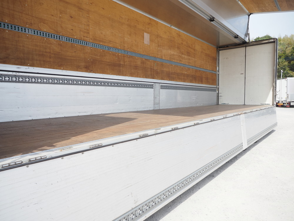 日野 プロフィア ウイング車 大型 2DG-FW1AHG 年式 H29[写真20]