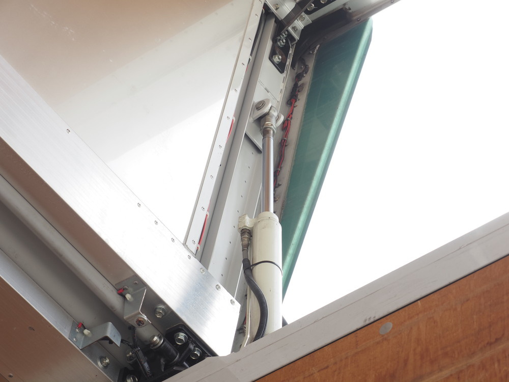 日野 プロフィア ウイング車 大型 2DG-FW1AHG 年式 H29[写真11]