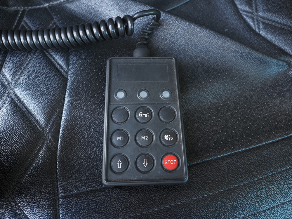 いすゞ フォワード ウイング車 中型 2RG-FRR90T2 年式 H30[写真41]