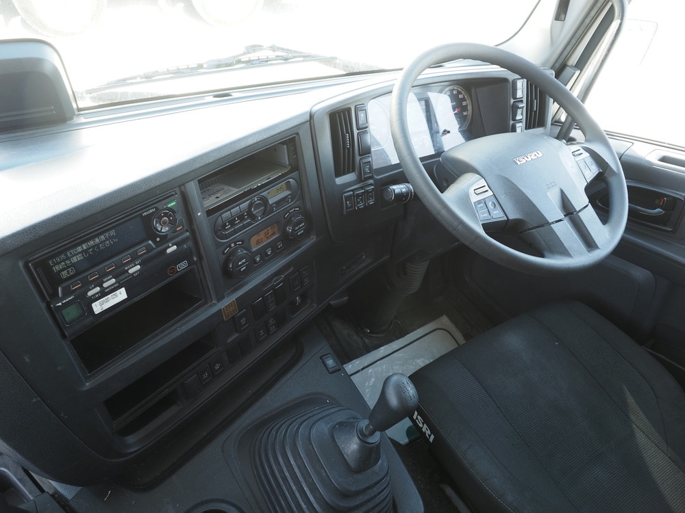 いすゞ ギガ ウイング車 大型 2PG-CYJ77C 年式 R2[写真35]