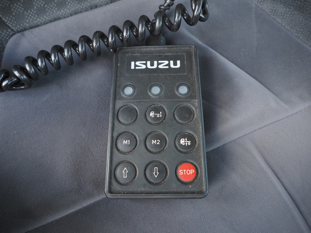 いすゞ フォワード ウイング車 中型 TKG-FRR90T2 年式 H29[写真38]