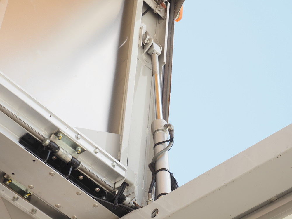 いすゞ フォワード ウイング車 中型 TKG-FRR90T2 年式 H29[写真18]