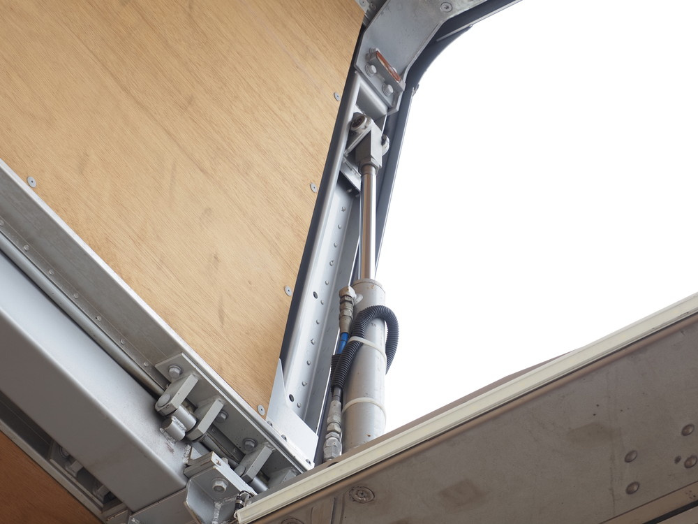 三菱ふそう スーパーグレート ウイング車 大型 2PG-FS74HZ 年式 R2[写真23]