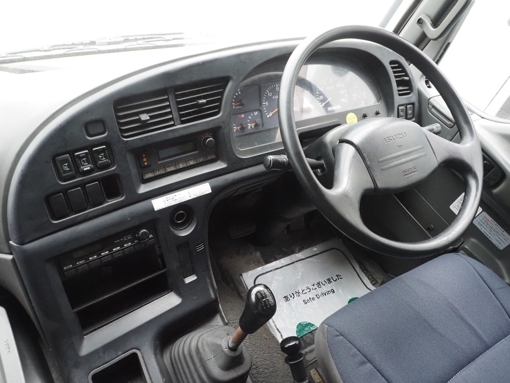 いすゞ ギガ ウイング車 大型 QKG-CYJ77A 年式 H25[写真33]