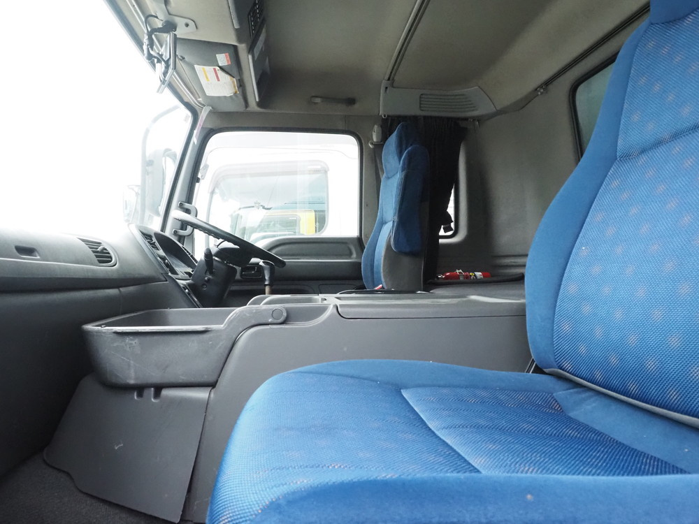 いすゞ ギガ ウイング車 大型 QKG-CYJ77A 年式 H25[写真39]