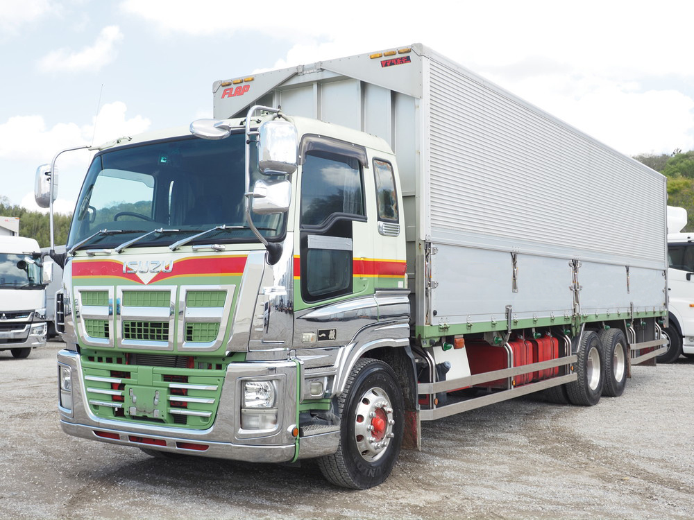 いすゞ ギガ ウイング車 大型 QKG-CYL77AA 年式 H26[写真01]