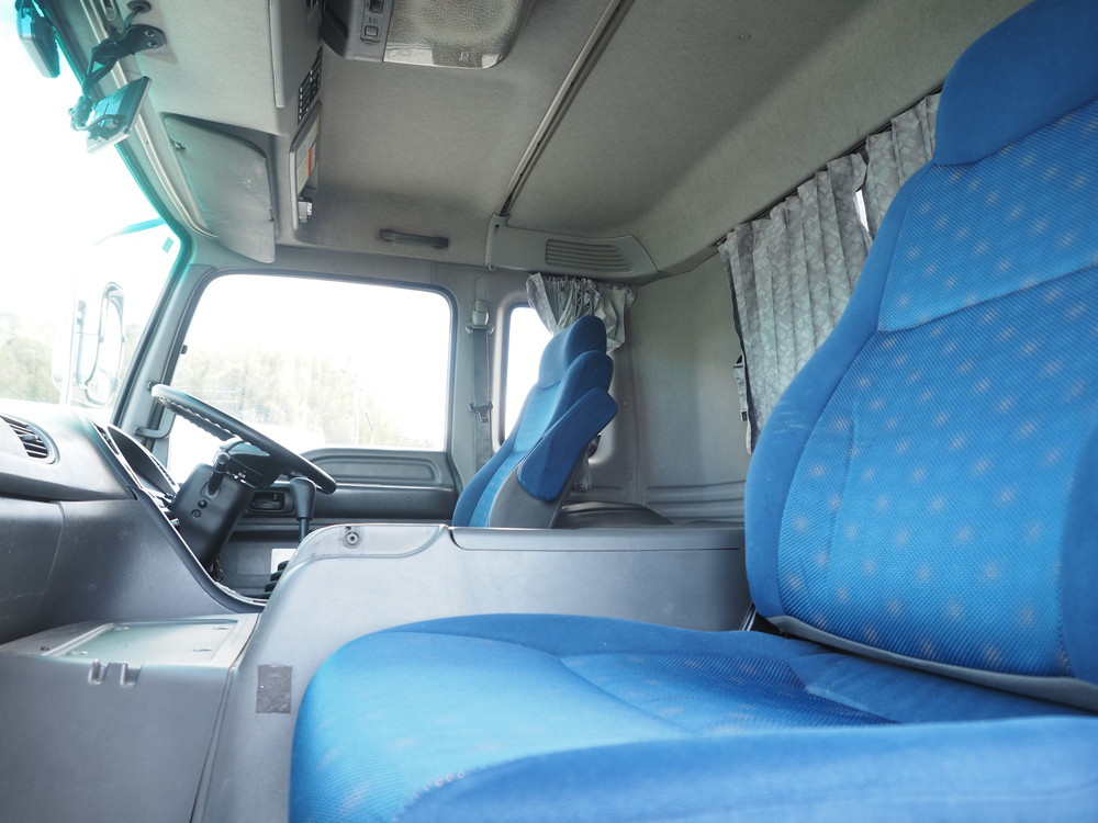 いすゞ ギガ ウイング車 大型 QKG-CYL77AA 年式 H26[写真46]