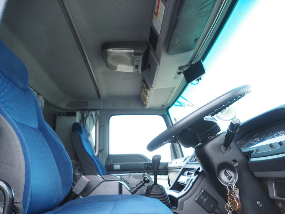 いすゞ ギガ ウイング車 大型 QKG-CYL77AA 年式 H26[写真37]