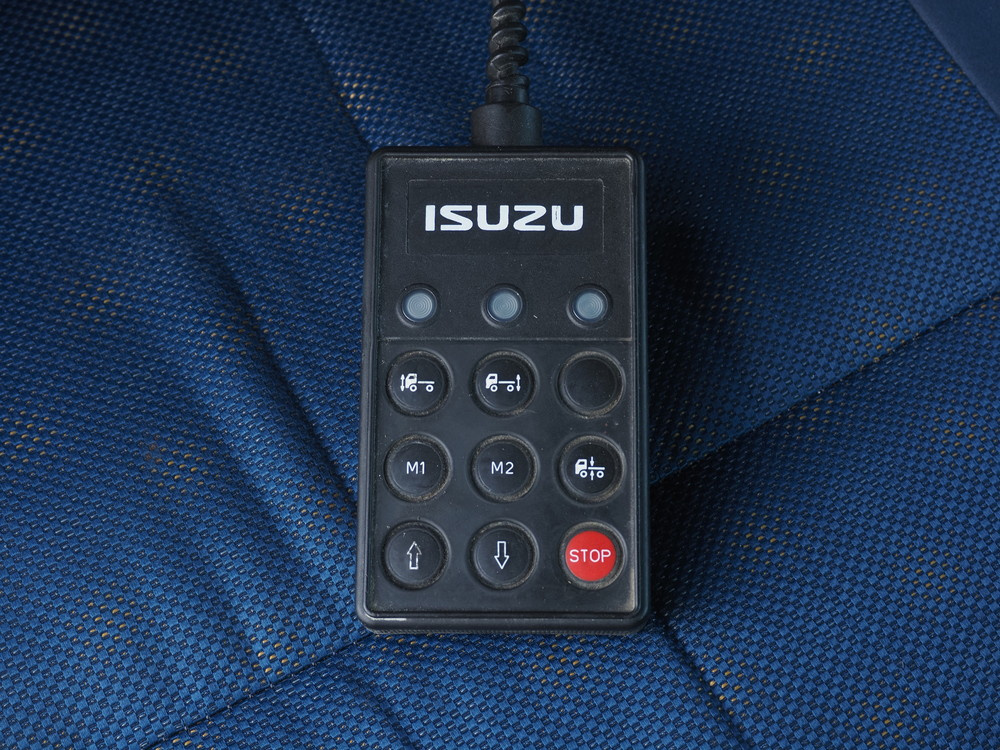 いすゞ ギガ ウイング車 大型 QKG-CYL77AA 年式 H26[写真43]