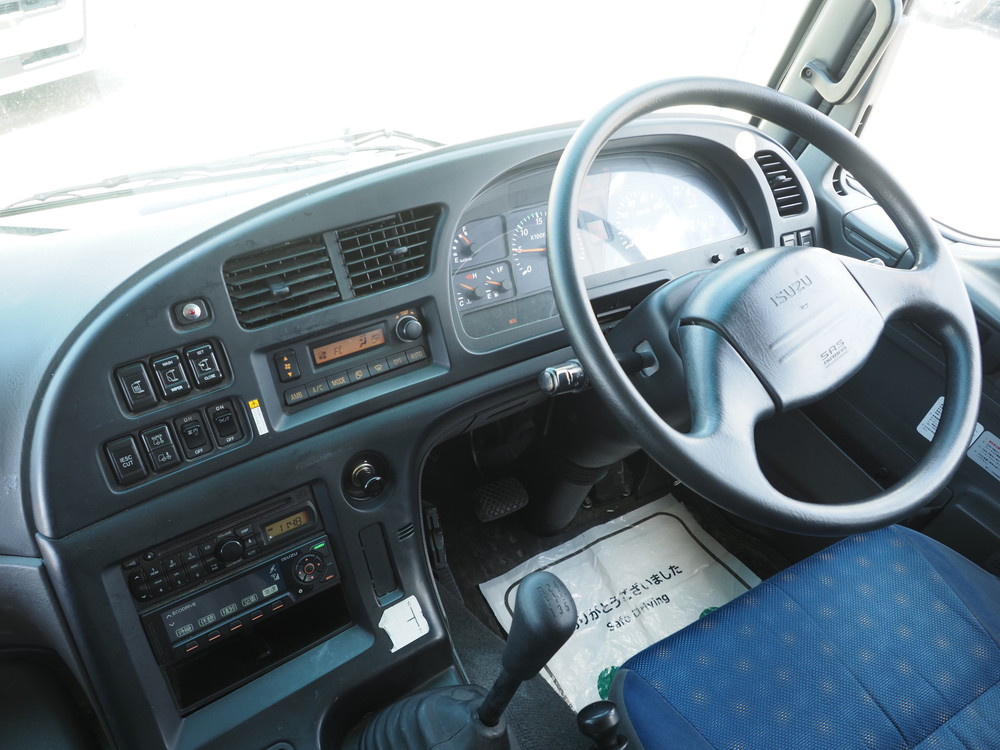 いすゞ ギガ ウイング車 大型 QKG-CYL77AA 年式 H26[写真39]