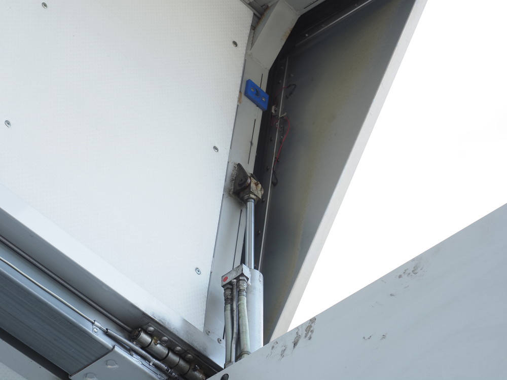 いすゞ ギガ ウイング車 大型 QKG-CYL77AA 年式 H26[写真16]