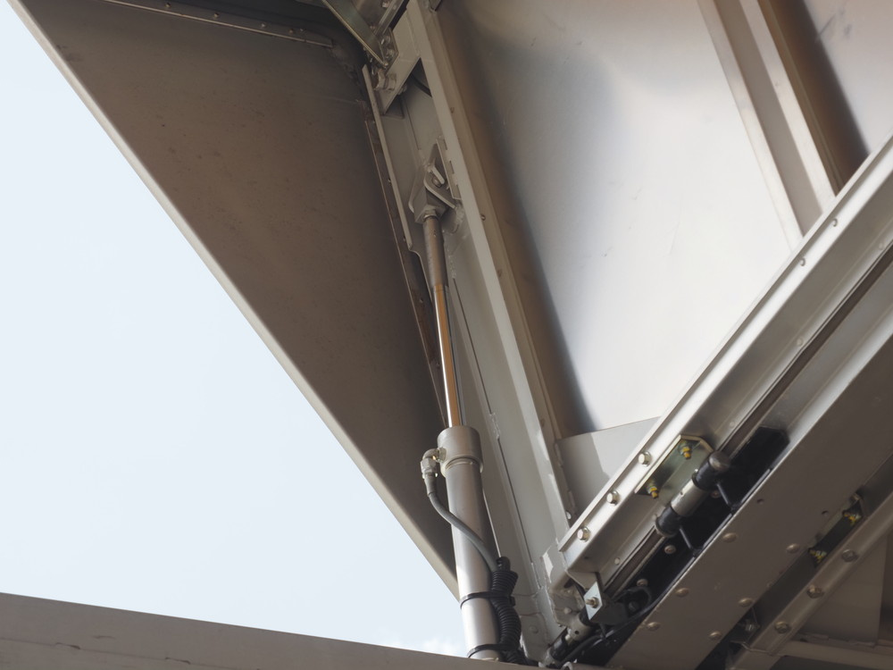 いすゞ フォワード ウイング車 中型 TKG-FRR90S2 年式 H27[写真10]