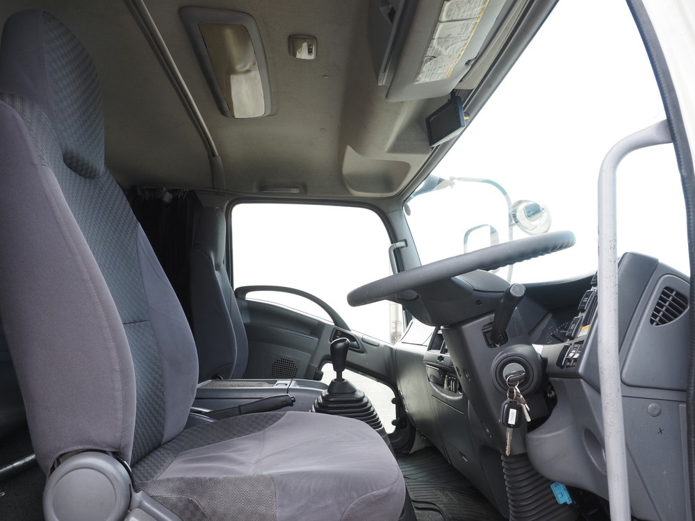 いすゞ フォワード ウイング車 中型 TKG-FRR90S2 年式 H27[写真21]