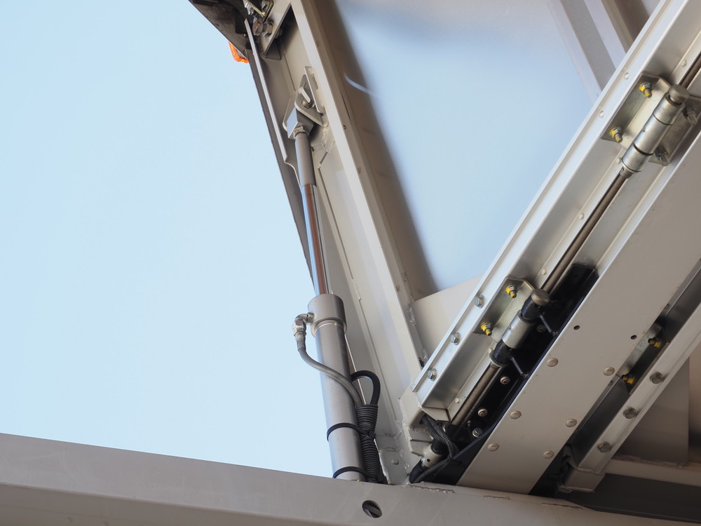 いすゞ フォワード ウイング車 中型 TKG-FRR90S2 年式 H28[写真12]