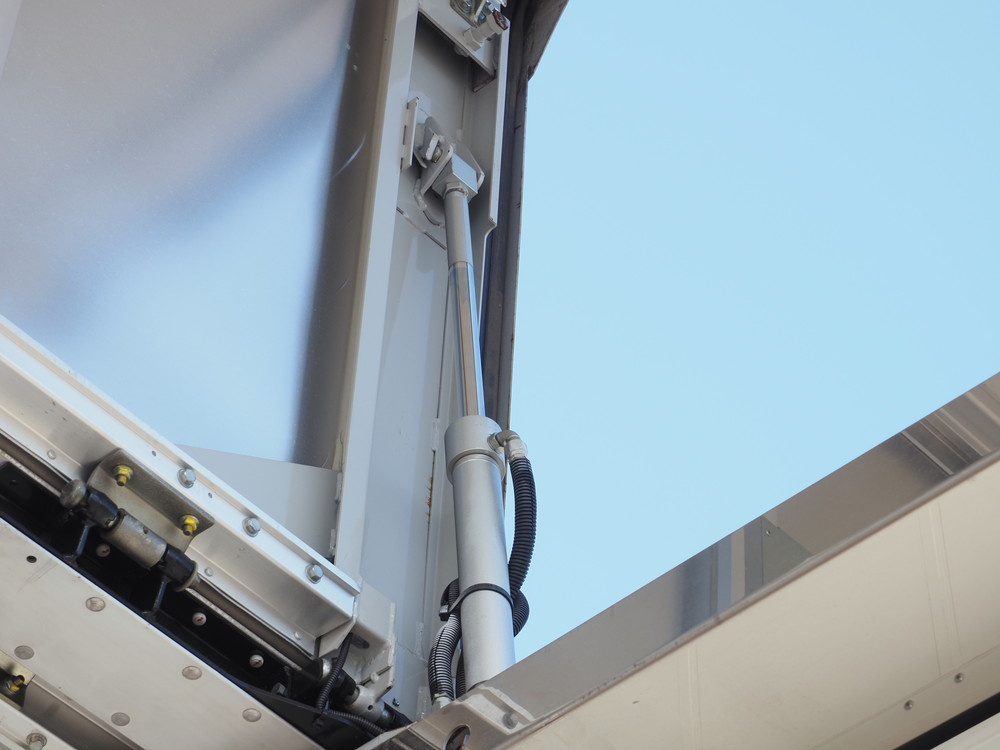 いすゞ フォワード ウイング車 中型 TKG-FRR90T2 年式 H27[写真19]